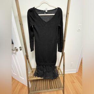 Merino wool dress with lace